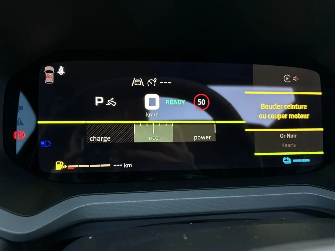 Affichage numérique du tableau de bord Dacia Bigster 2026 montrant la vitesse à 0 km/h et l'état éco en veille.