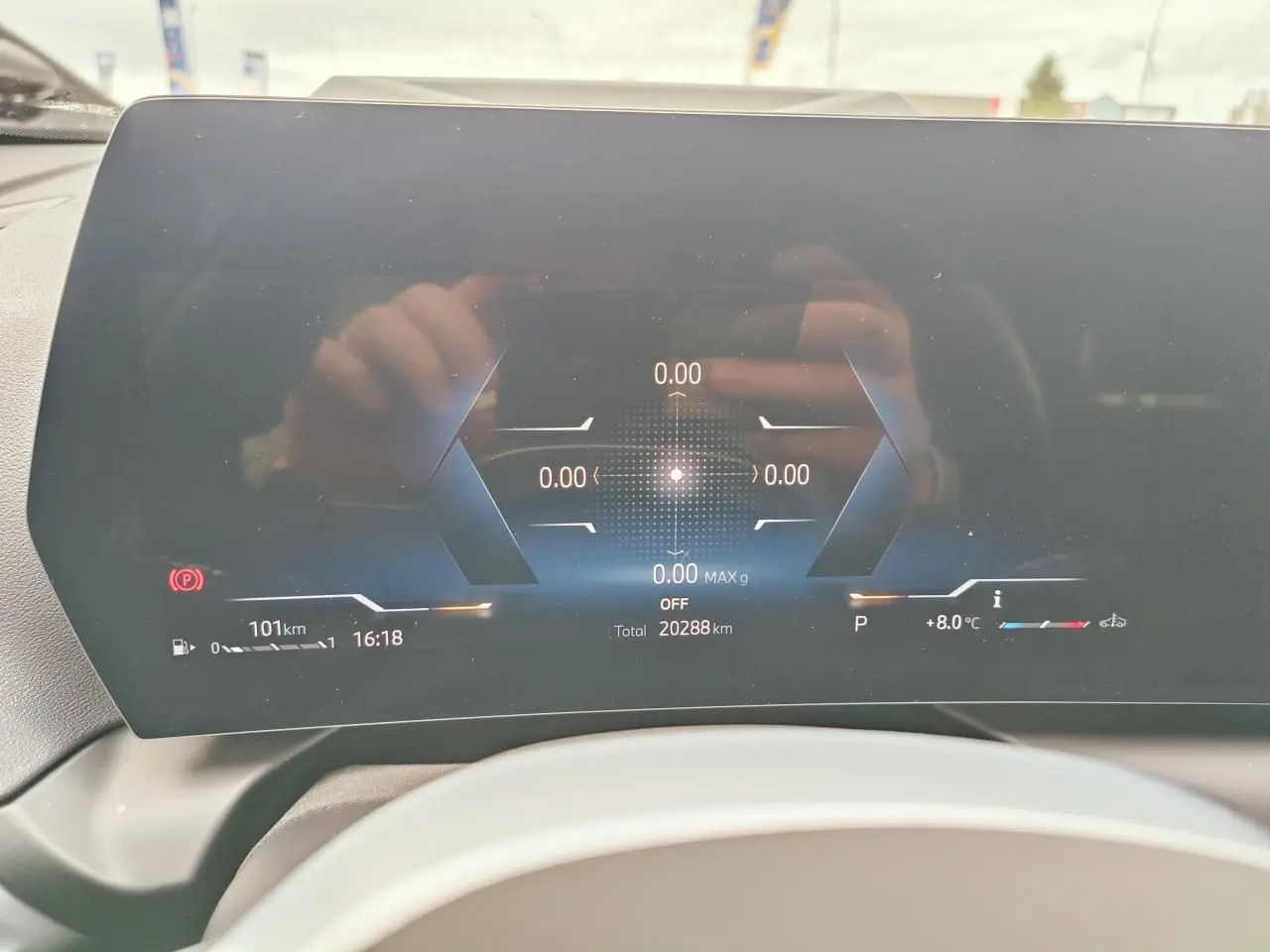 Affichage numérique du tableau de bord BMW Série 1 2025, vue frontale centrée sur l'écran digital.