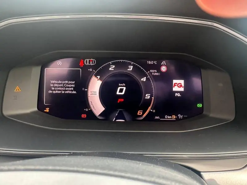 Tableau de bord numérique du CUPRA Formentor 2.0 TDI 150ch, affichage central avec compte-tours et vitesse à zéro.