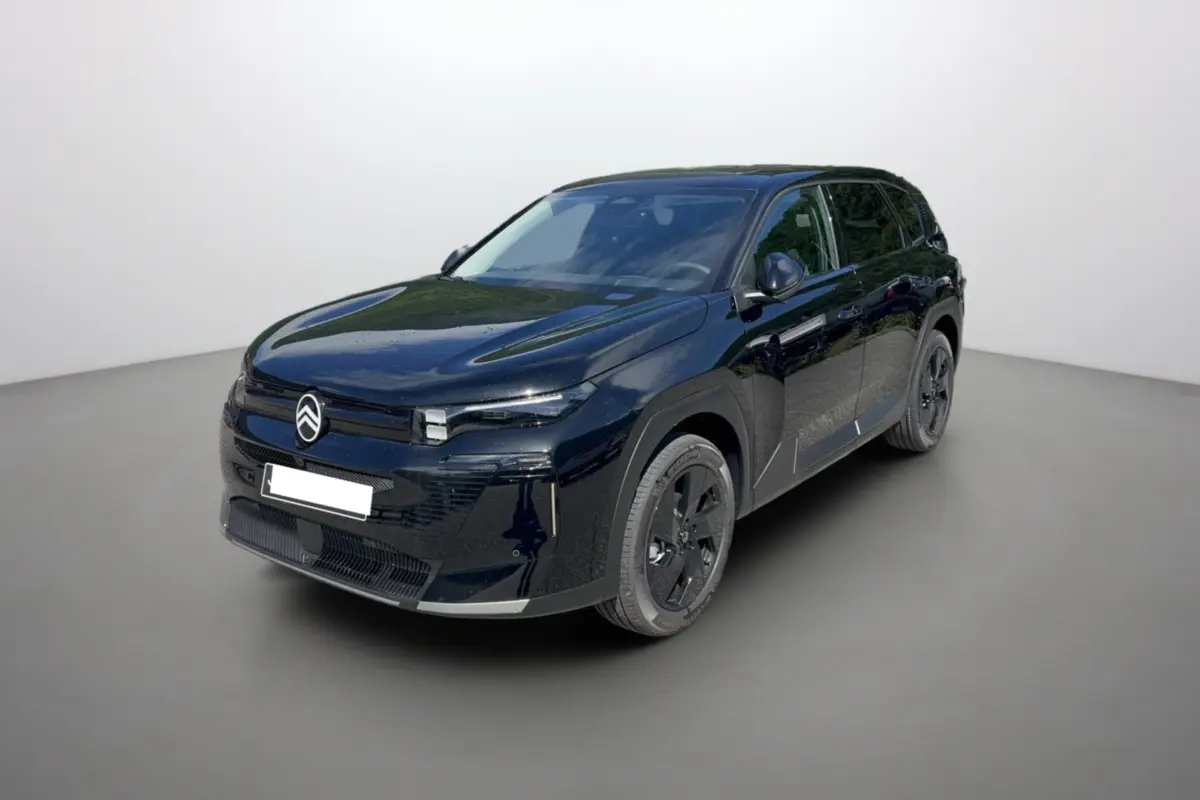 Citroën C5 Aircross New Hybrid 145 Max T.O noir perla nera, vue 3/4 avant avec jantes noires et toit panoramique.
