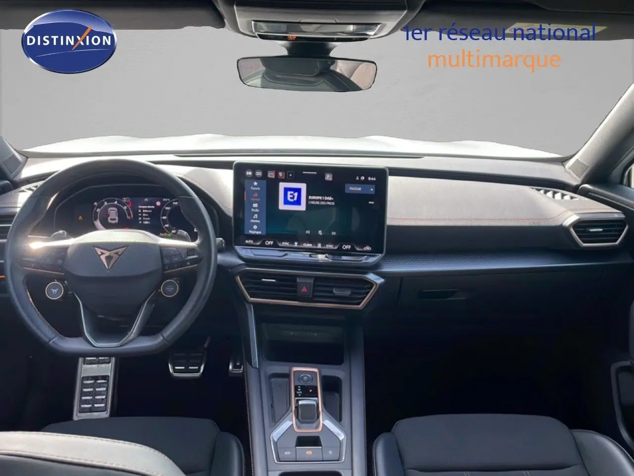 Intérieur noir du CUPRA Formentor 2.0 TDI 150CH DSG 2025, vue frontale sur tableau de bord et volant multifonction.