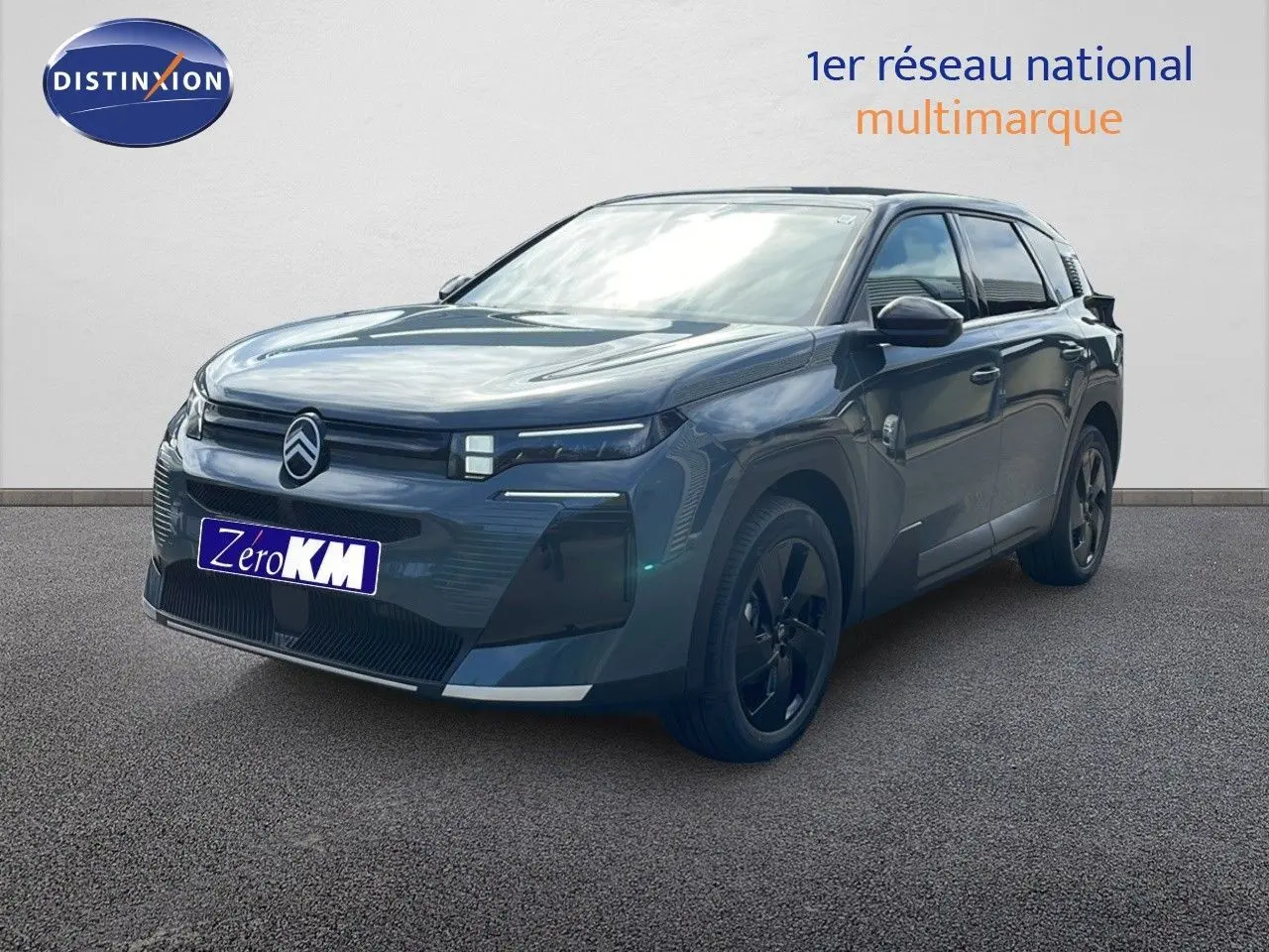 Citroën C5 Aircross Hybrid vert Astoria, vue 3/4 avant droit, avec jantes noires et calandre moderne.