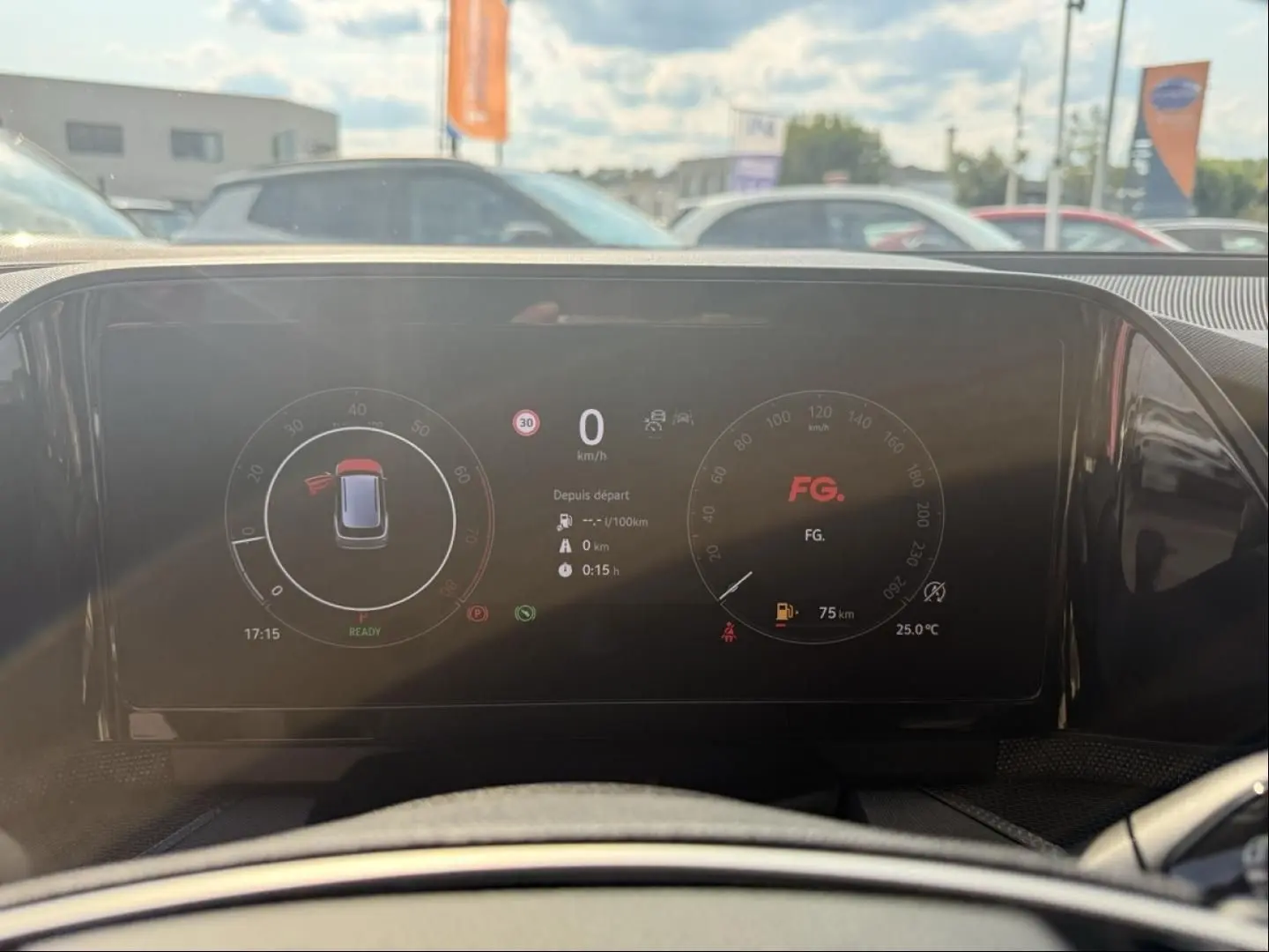 Tableau de bord numérique du Skoda Kodiaq 2024, affichage central avec jauges et informations de conduite.