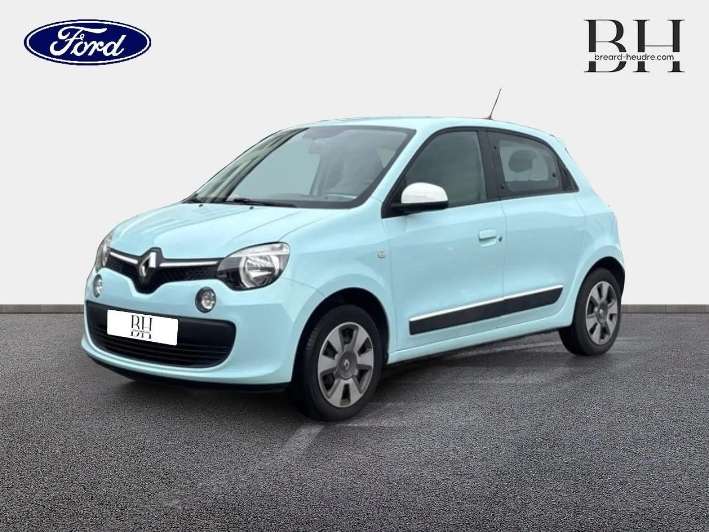 Renault Twingo bleu dragée vue en 3/4 avant droit, avec rétroviseurs blancs et jantes grises.