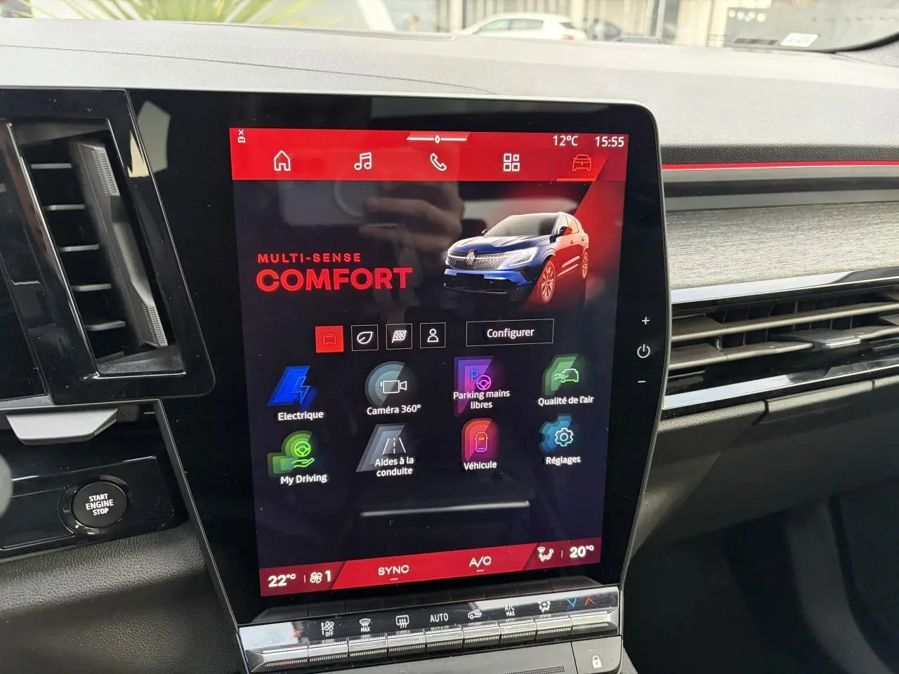 Écran tactile central du tableau de bord Renault Austral 2025 affichant le mode Multi-Sense Comfort.