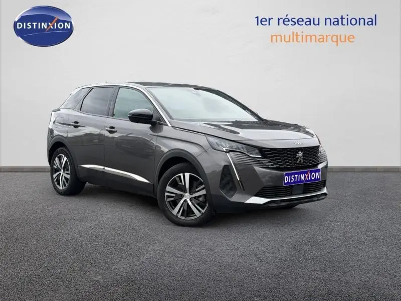 Peugeot 3008 Hybride Rechargeable gris titane vue 3/4 avant avec calandre noire et jantes alliage.
