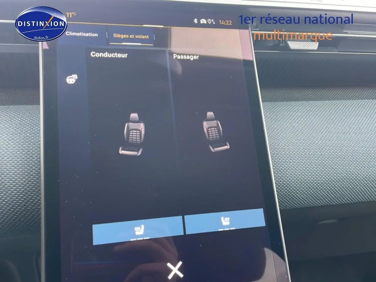 Écran tactile central affichant les réglages des sièges chauffants dans un Citroën C5 Aircross 2026 gris platinium.