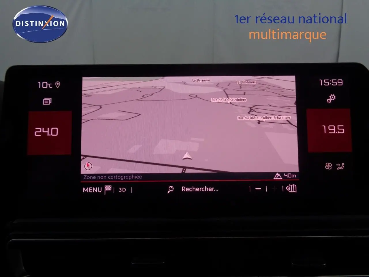 Gros plan sur la palette de changement de vitesses "+" et le commodo d'essuie-glace du Citroën C5 Aircross 2022 gris Artense.