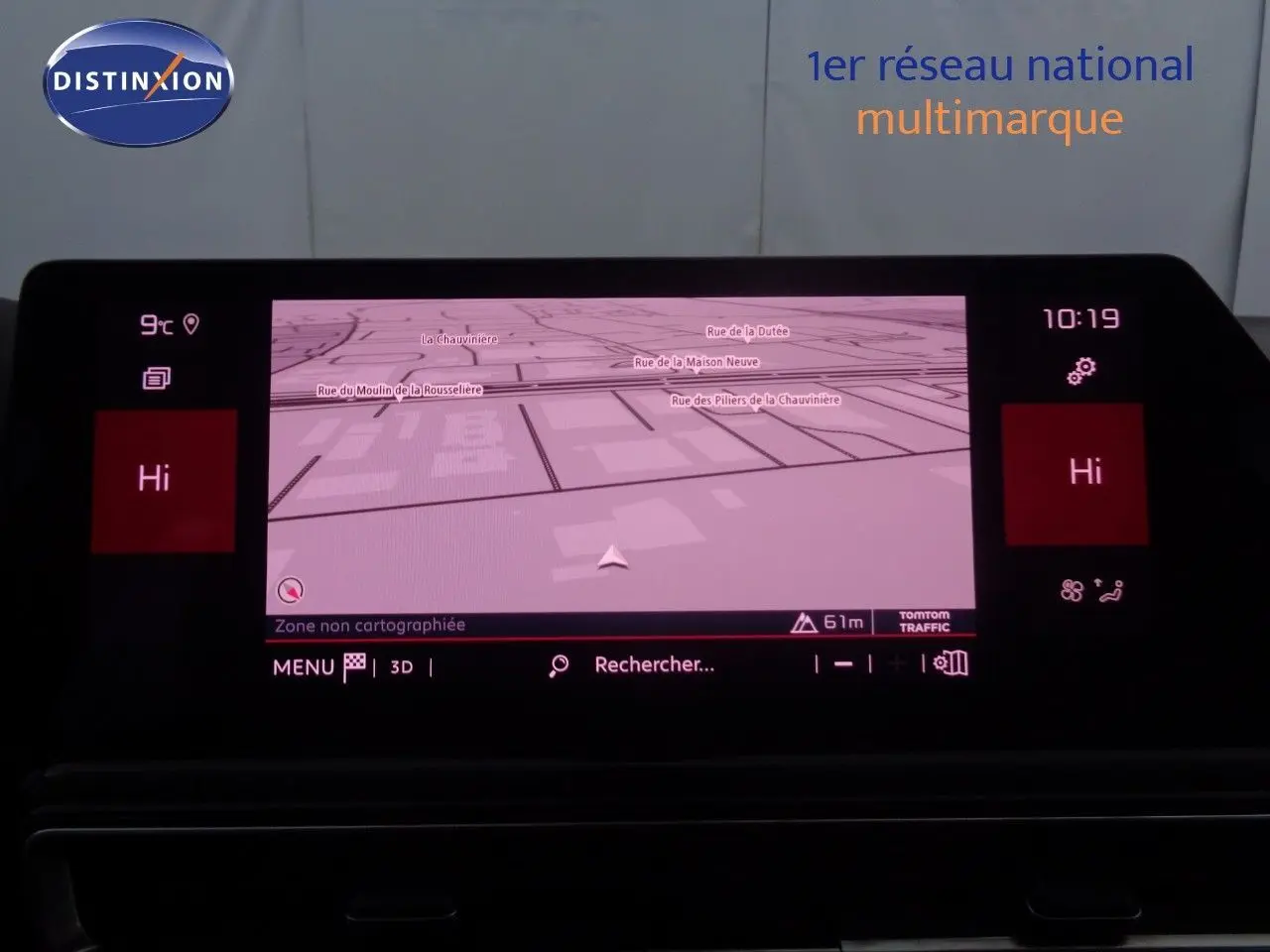 Gros plan sur la console centrale noire du Citroën C5 Aircross 2022, avec bouton start/stop et commandes boîte auto.
