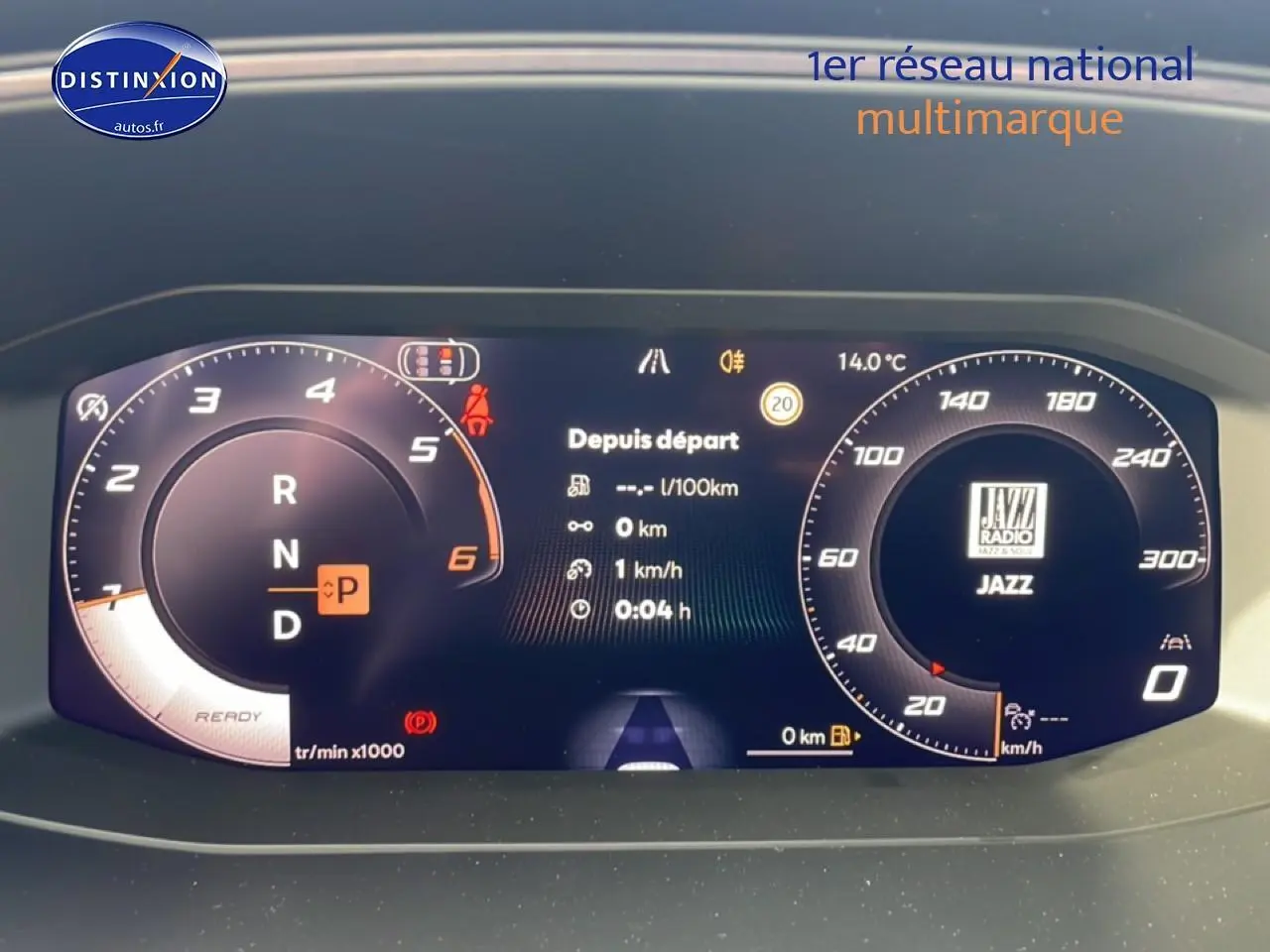 Tableau de bord numérique du CUPRA Formentor 2.0 TDI 150 DSG7 affichant compte-tours, vitesse et informations de conduite.