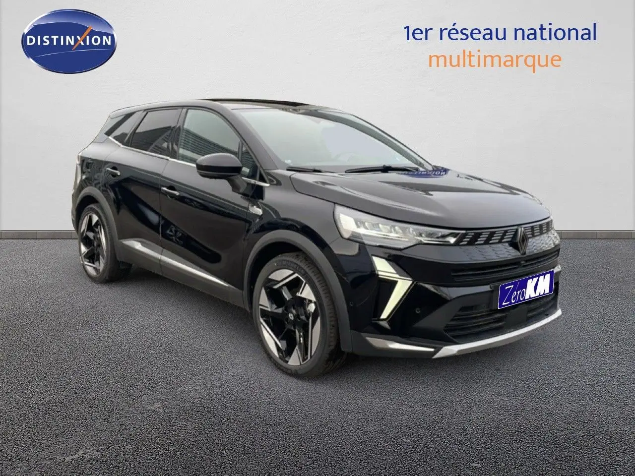 Renault Symbioz noir étoile métal en 3/4 avant droit, SUV hybride avec feux LED et jantes bicolores distinctives.