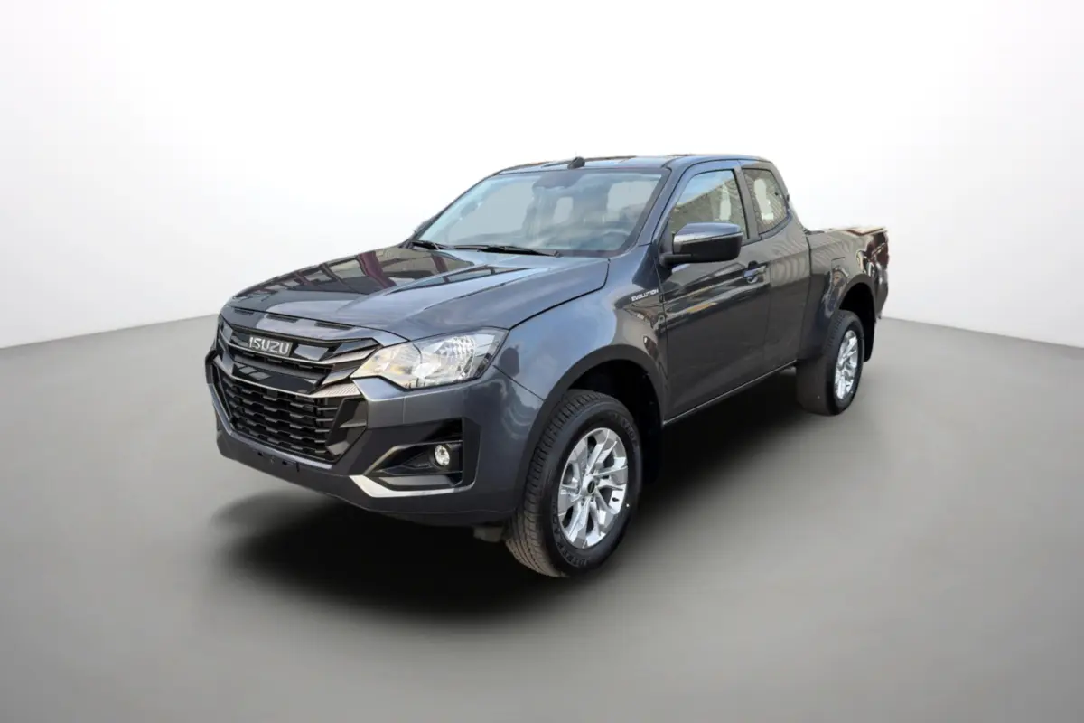Isuzu D-MAX 2.2 TD 164 Space Evolution gris obsidian, vue 3/4 avant droit avec jantes alu 18 pouces.