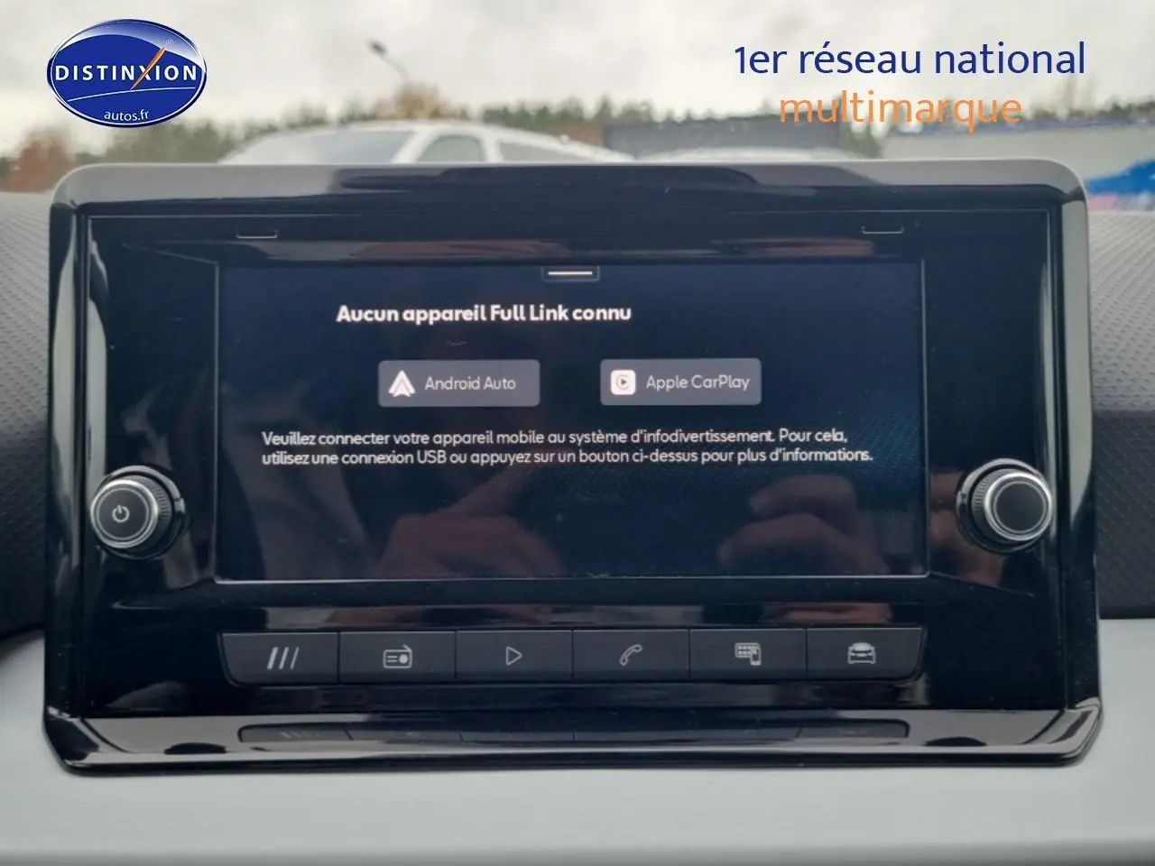 Écran tactile HD 8,25 pouces du système MediaSystem de la SEAT Ibiza 2025, affichant Android Auto et Apple CarPlay.