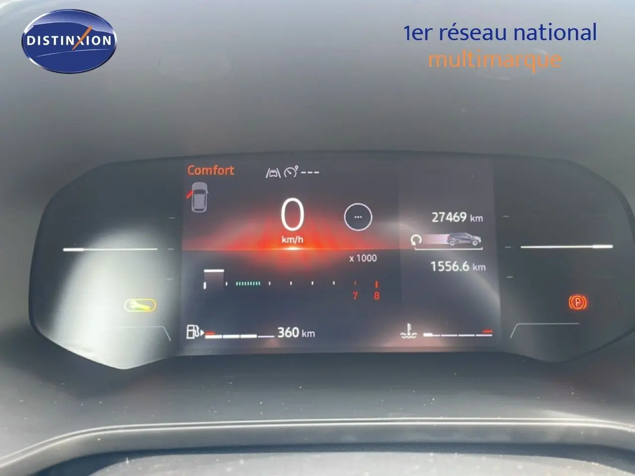 Tableau de bord numérique du Renault Captur 2025 affichant la vitesse à 0 km/h et l'autonomie de 360 km.