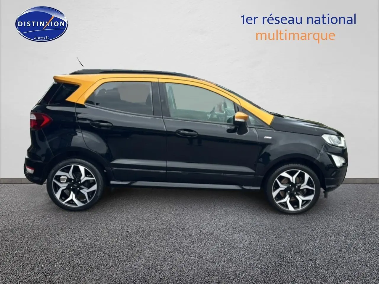 Ford EcoSport 1.0 Ecoboost 125 ST-Line noir avec toit et rétroviseurs jaunes, vue profil côté gauche.