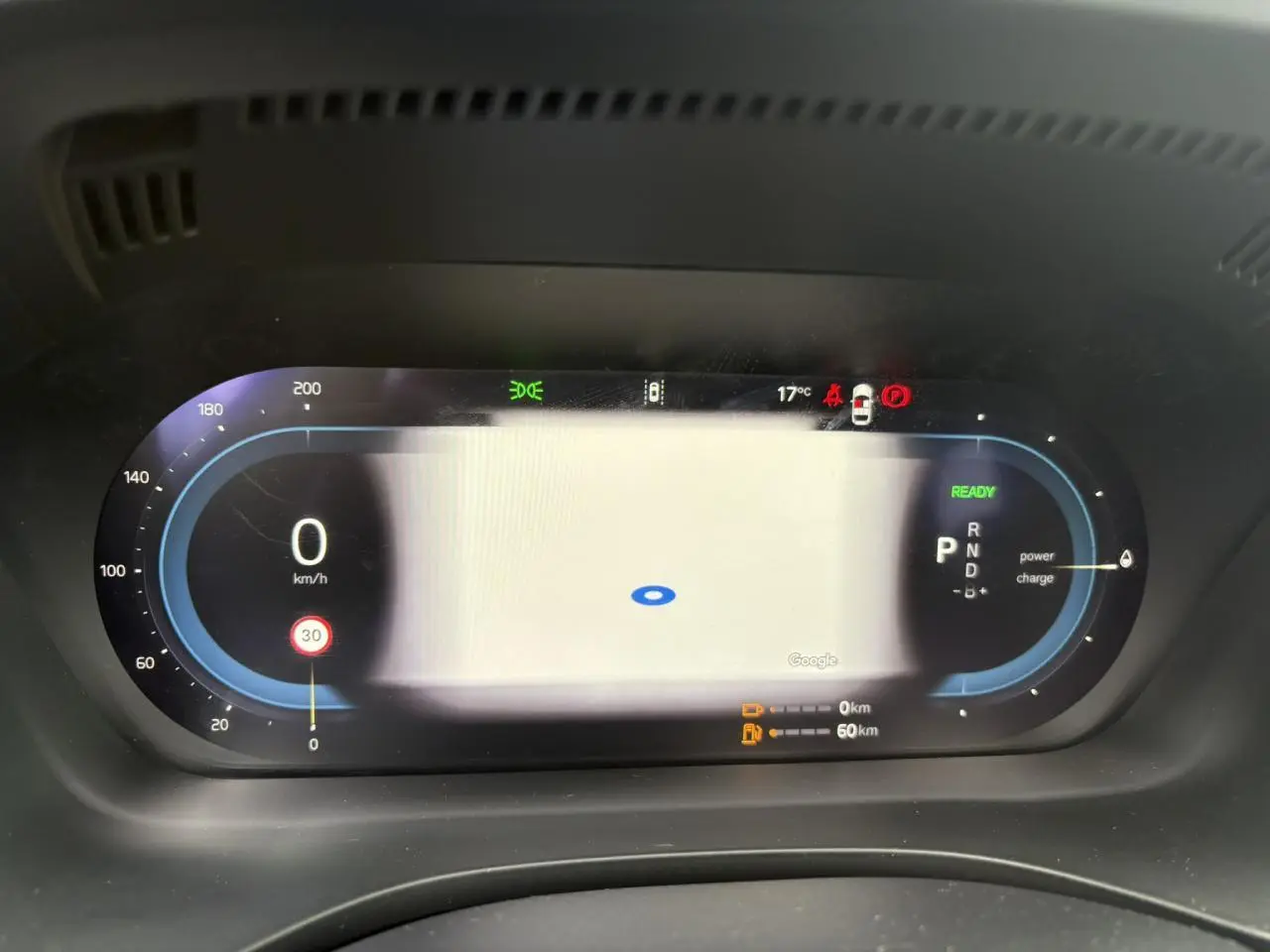 Combiné d'instruments digital 12,3 pouces du Volvo XC60 T6 AWD PHEV 350 Plus Style Chrome, affichage vitesse et mode prêt.