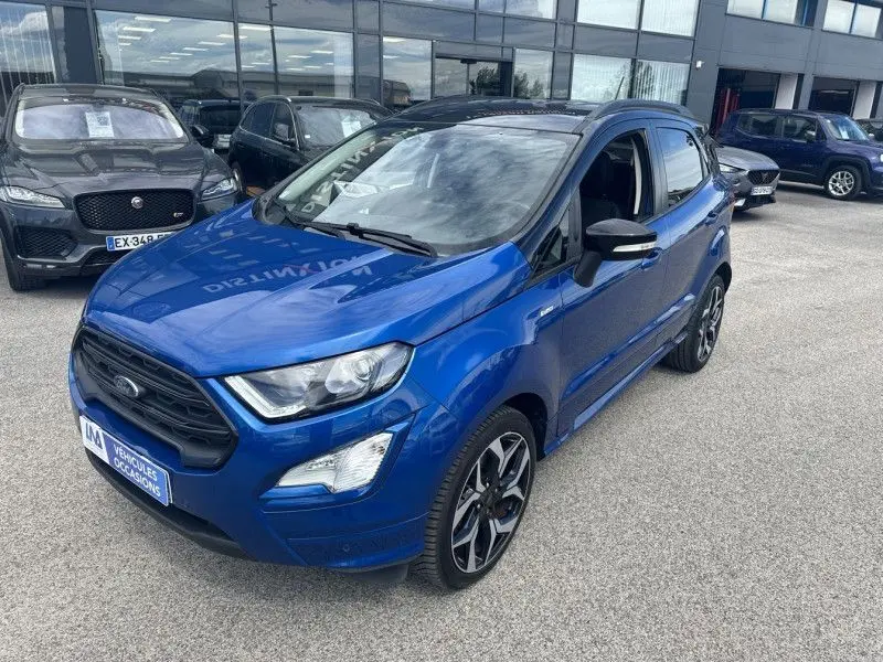 Ford EcoSport 1.0 Ecoboost 125 cv ST Line bleu métal, vue 3/4 avant droit avec jantes alliage distinctives.