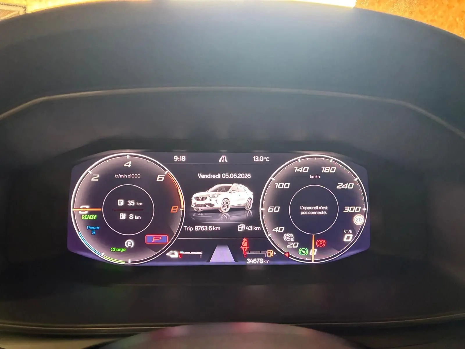 Tableau de bord numérique du CUPRA Formentor 1.4 E-HYBRID 245 DSG6 VZ affichant compte-tours, vitesse et autonomie.