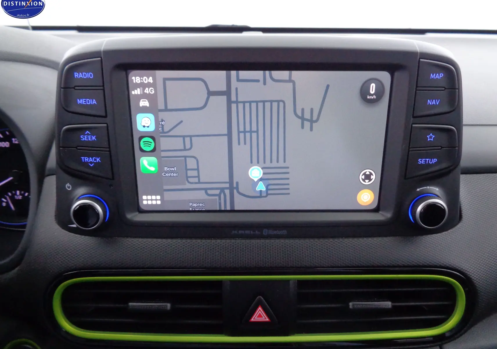 Écran tactile central avec navigation active et commandes autour, intérieur du Hyundai Kona 2019 finition Creative.