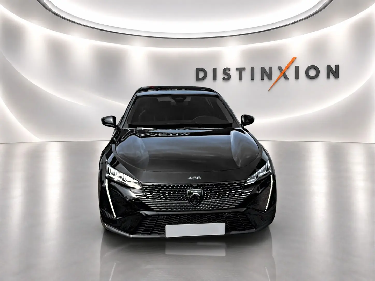 Peugeot 408 noir vue de face, mettant en valeur la calandre distinctive et les phares LED fins.