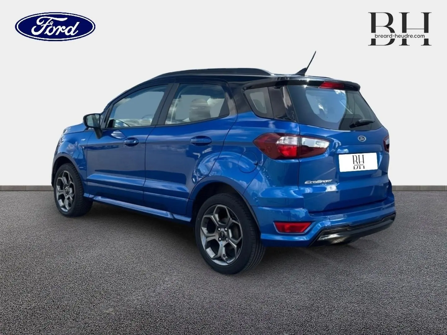 Ford EcoSport 1.5 EcoBlue bleu Lightning, vue 3/4 arrière droit, jantes alu et toit noir contrasté.