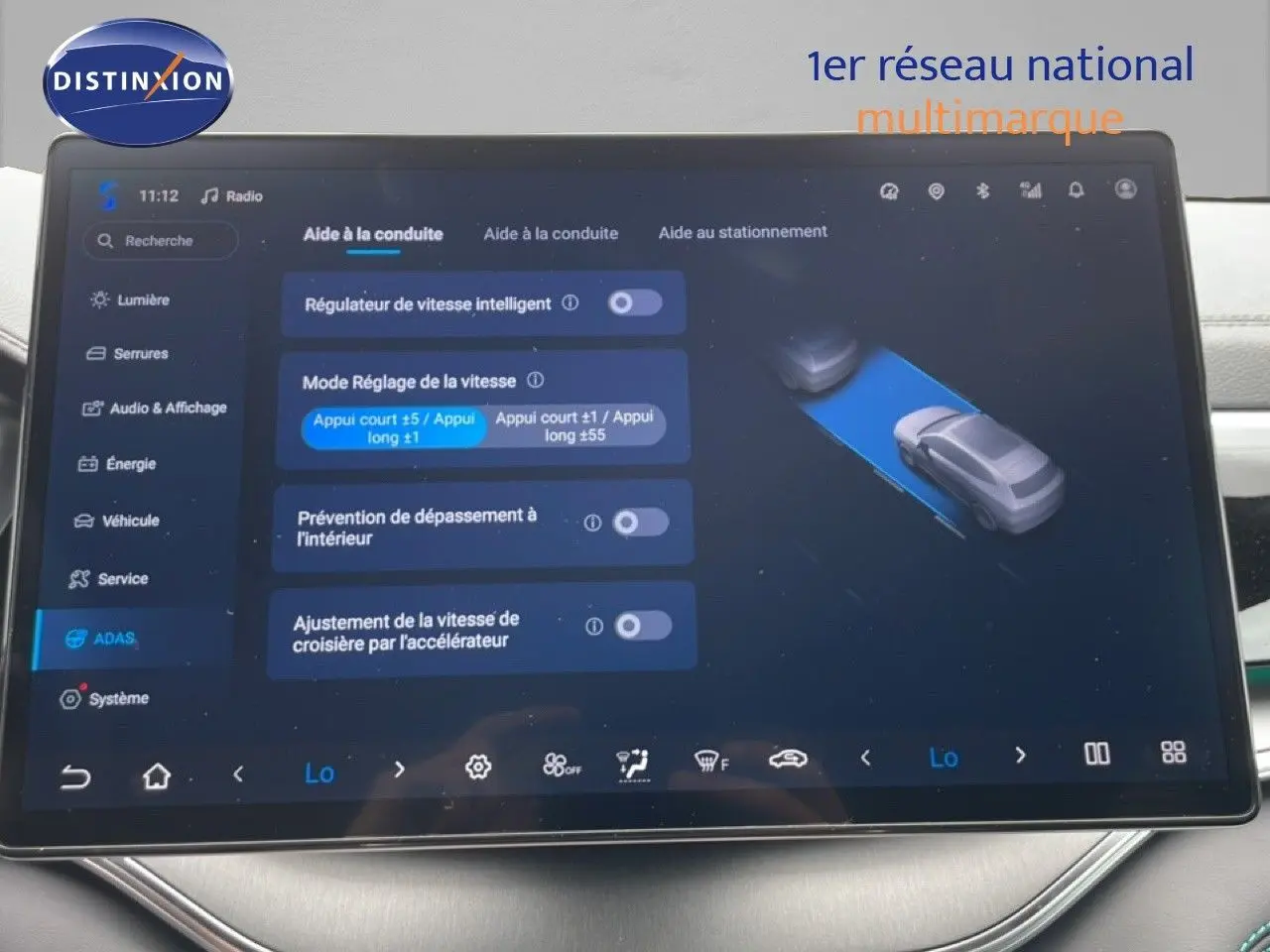 Écran tactile intérieur du BYD SEAL U 2026 affichant les réglages d’aide à la conduite et d’ADAS.