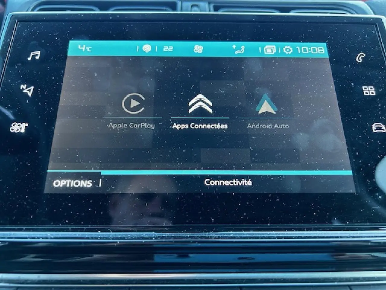 Écran tactile 7 pouces du système CITROËN Connect Nav affichant les options Apple CarPlay et Android Auto.