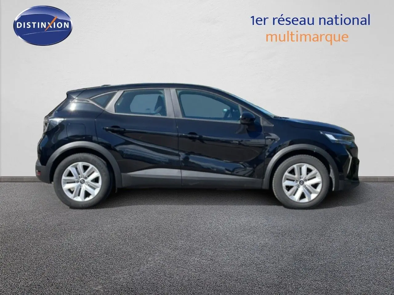 Profil droit du Renault Captur noir étoile métal 2025, version E-Tech Full Hybrid 145ch Evolution, sur fond neutre.