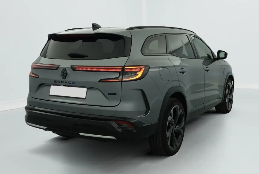 Renault Espace E-Tech gris schiste vu 3/4 arrière droit avec feux LED et jantes alliage 20'' Daytona noir diamanté
