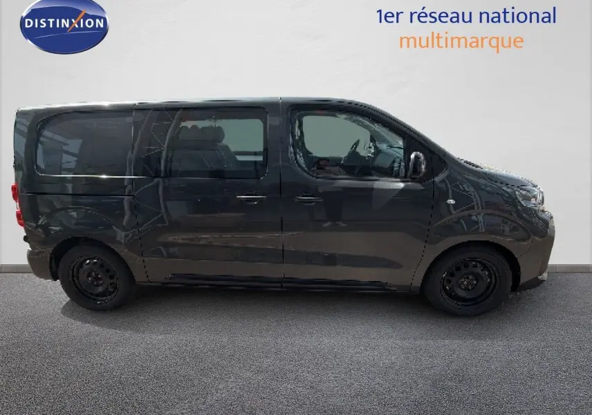 Vue latérale gauche d'un Citroën Jumpy Cabine Approfondie gris titane métallisé, profil utilitaire sans jantes décoratives.