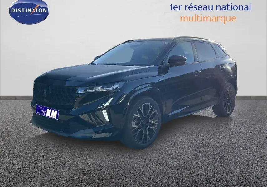 Renault Austral E-Tech hybride noir étoile métal, vue 3/4 avant droit avec jantes alliage distinctives.