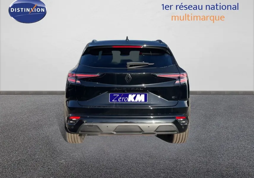 Vue arrière d'un Renault Austral noir étoile métal 2026, version hybride E-Tech Esprit Alpine avec feux LED distinctifs.