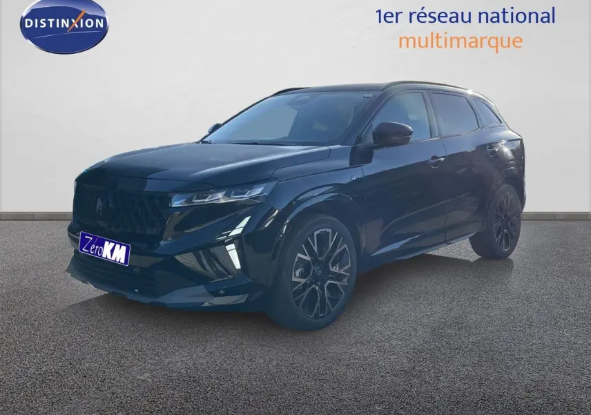 Renault Austral E-Tech hybride noir étoile métal, vue 3/4 avant avec jantes alliage et calandre distinctive.