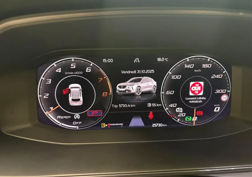 Tableau de bord numérique du CUPRA Formentor 1.5 TSI 150 DSG7 VZ-LINE affichant compte-tours, vitesse et informations de trajet.