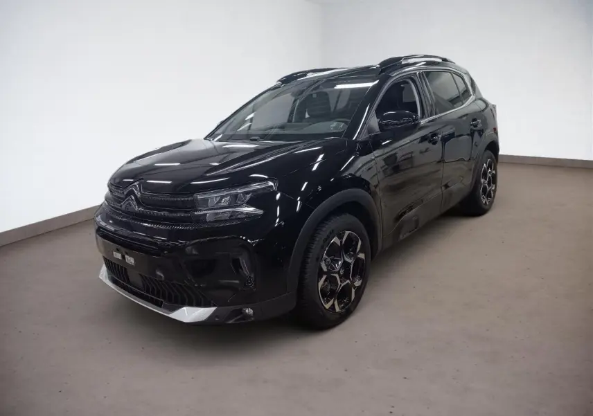 Citroën C5 Aircross Hybrid noir Perla en 3/4 avant droit, avec jantes bi-ton et détails noirs brillants.