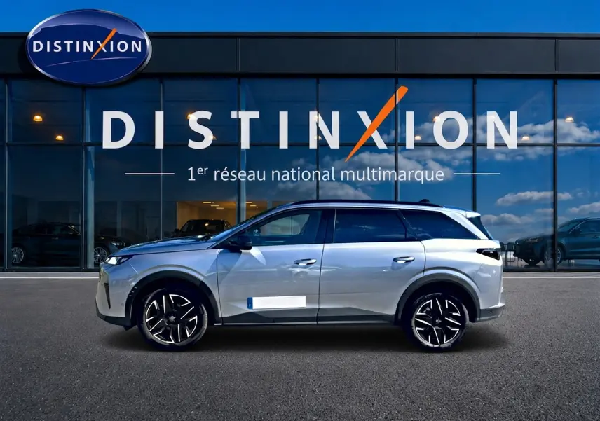 Peugeot 5008 Hybrid 145 allure e-dcs6 gris artense vue profil côté gauche devant showroom Distinxion.