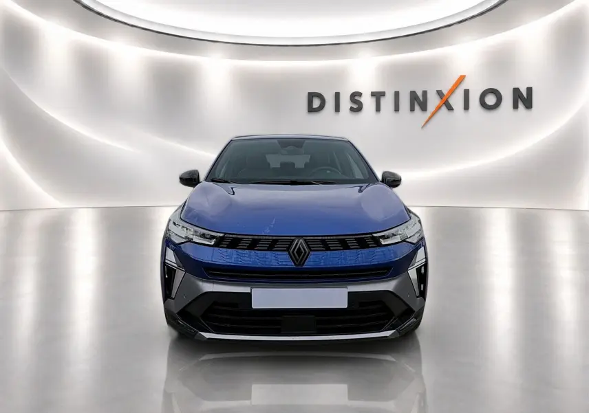 Vue frontale d'une Renault Symbioz 1.8 e-tech full hybrid 160 bleu iron avec calandre noire et logo central.