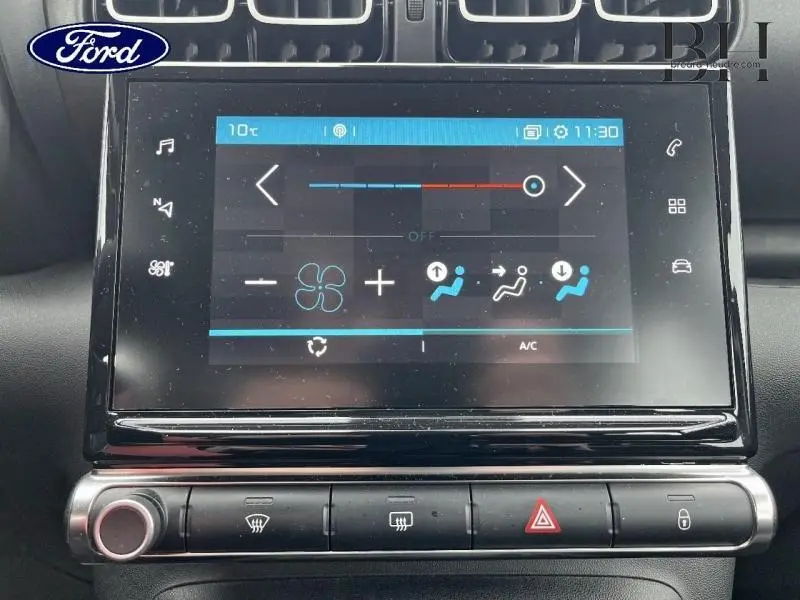 Écran tactile central de la Citroën C3 Aircross 2019 affichant les réglages de climatisation et ventilation.