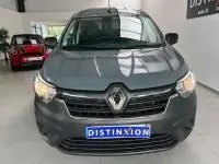 Vue frontale du Renault Express Van gris 2021 avec calandre noire et logo Renault bien visible.