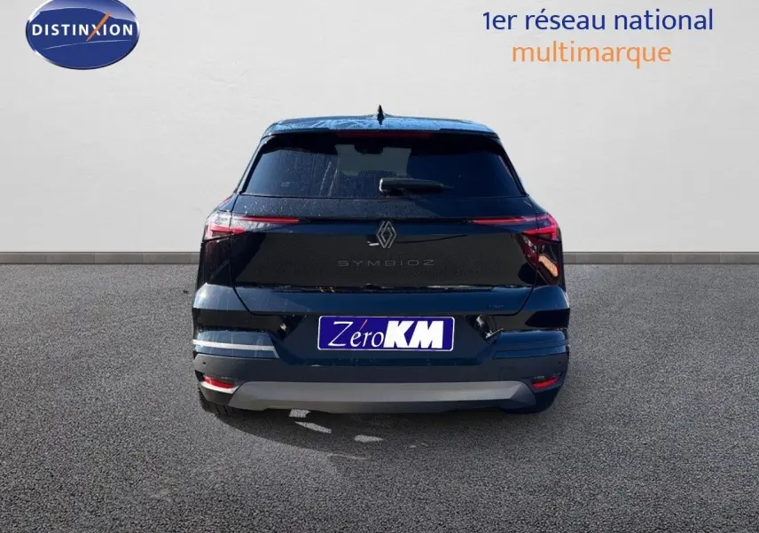 Vue arrière du Renault Symbioz noir étoile métal, soulignant ses feux LED fins et son design épuré.