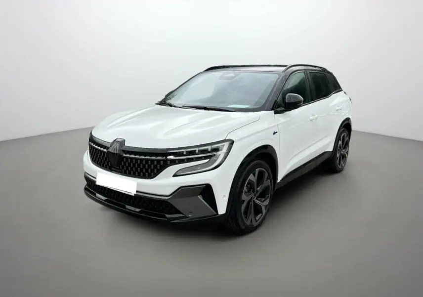Renault Austral E-Tech 200 Esprit Alpine Plus 2025 blanc nacré avec toit noir, vue 3/4 avant droit.