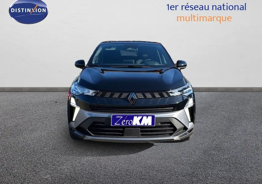 Vue frontale d'une Renault SYMBIOZ noire étoile métal avec calandre moderne et phares LED distinctifs.