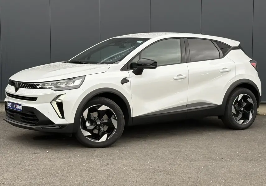 Renault Captur blanc nacré en vue de profil côté gauche, avec jantes noires et détails noirs brillants.