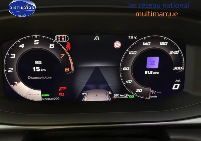 Tableau de bord numérique du CUPRA TERRAMAR 2025 affichant compte-tours, vitesse, et informations de conduite.