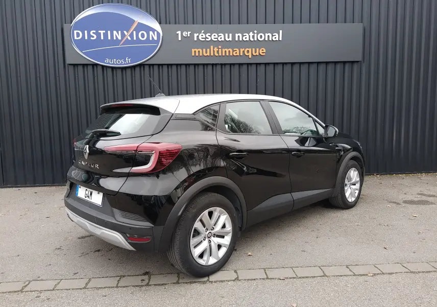 Renault Captur noir 2021 en 3/4 arrière droit, avec feux arrière LED et jantes alliage visibles.