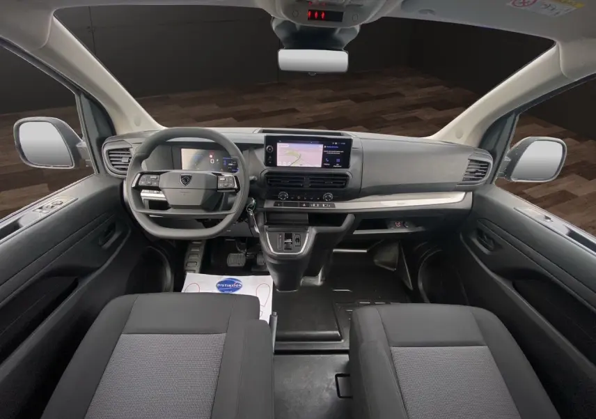 Vue intérieure avant du Peugeot Expert Cabine Approfondie 2025, tableau de bord moderne avec écran tactile et sièges tissu noir-gris.