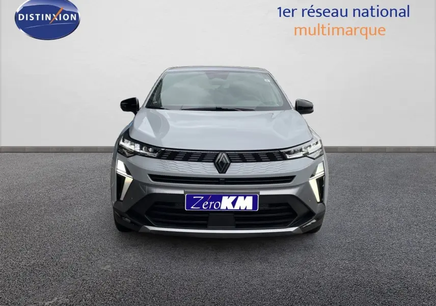 Vue frontale du Renault Symbioz gris Rafale métal 2026 avec éclairage LED distinctif allumé.