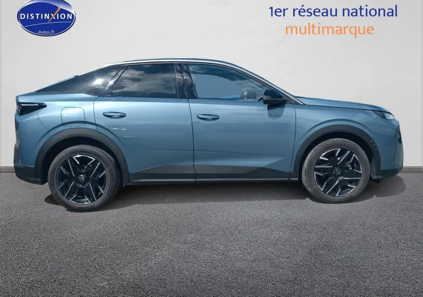 Peugeot 3008 1.2 hybrid 145 allure e-dcs6 bleu vue profil côté gauche sur fond neutre.