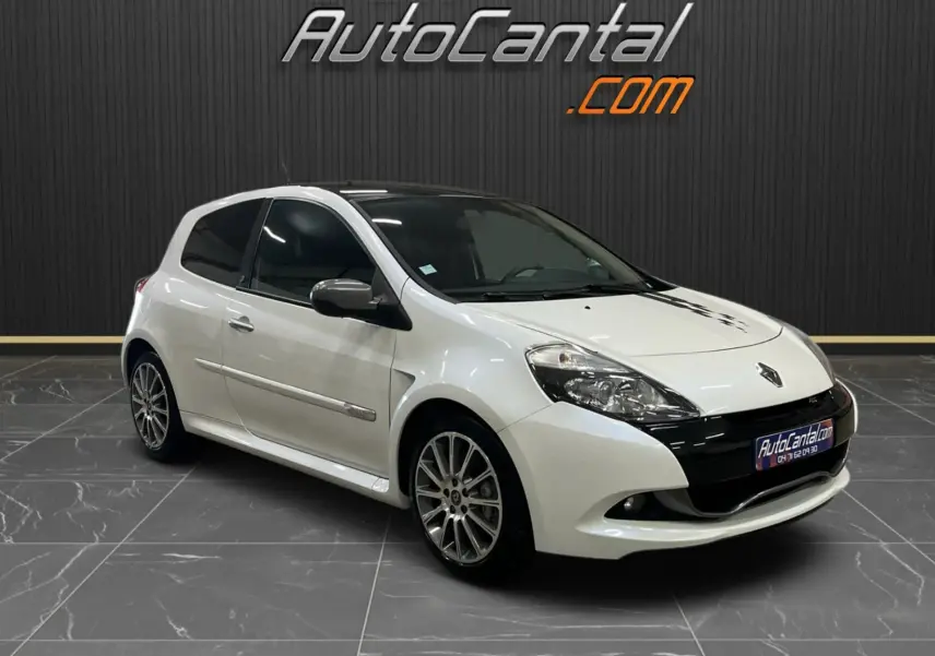 Renault Clio III RS 20th Anniversary blanc nacré toit noir, vue 3/4 avant droit, jantes alliage 17 pouces.
