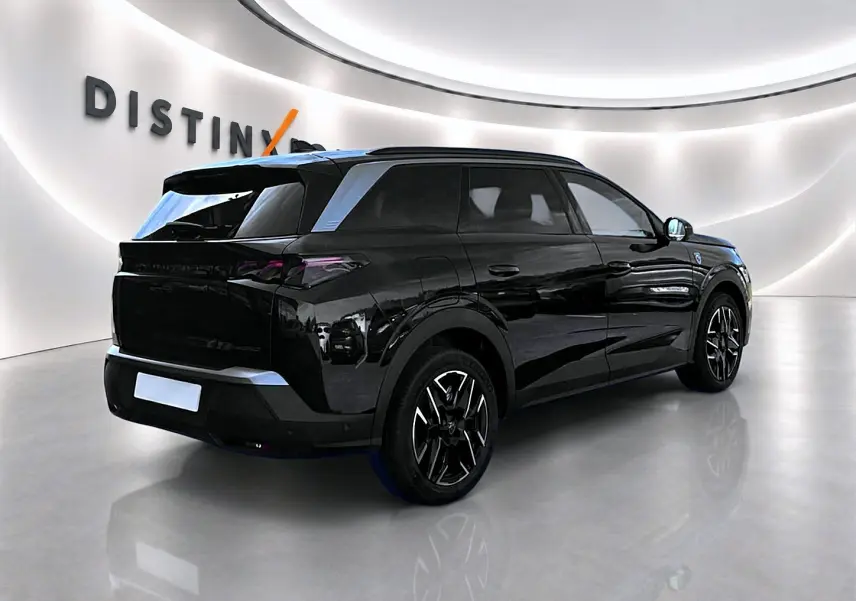 Peugeot 5008 Hybrid 145 GT noir, vue 3/4 arrière droit, jantes alliage et vitres surteintées visibles.